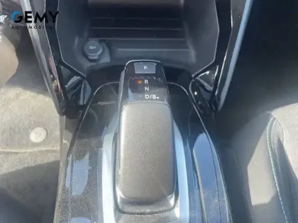 Photo 22 Peugeot 2008  Moteur électrique 136 ch