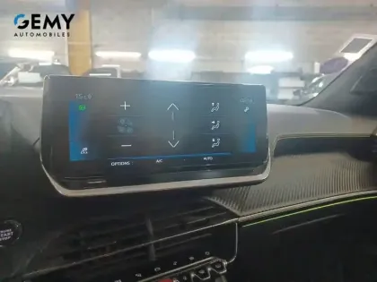 Photo 15 Peugeot 2008  PureTech 130 S&S EAT8