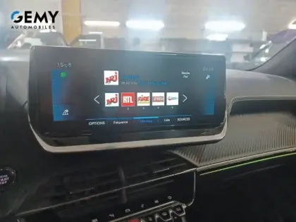 Photo 16 Peugeot 2008  PureTech 130 S&S EAT8