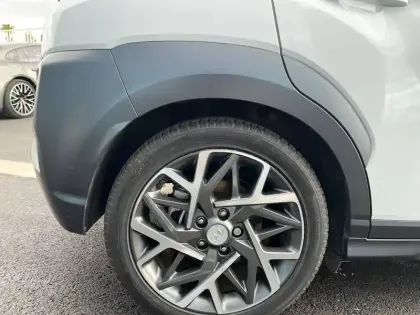 Photo 16 Hyundai Kona  1.6 GDi Hybrid