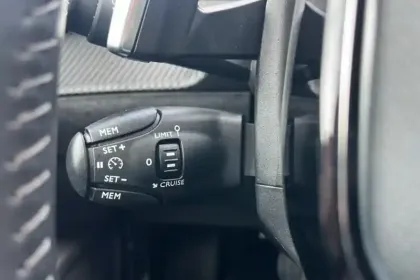 Photo 21 Peugeot 2008  PureTech 130 S&S EAT8