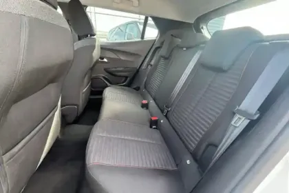 Photo 14 Peugeot 2008  PureTech 130 S&S EAT8