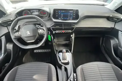 Photo 15 Peugeot 2008  PureTech 130 S&S EAT8