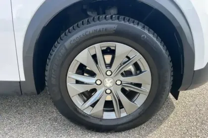 Photo 11 Peugeot 2008  PureTech 130 S&S EAT8