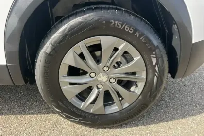 Photo 9 Peugeot 2008  PureTech 130 S&S EAT8