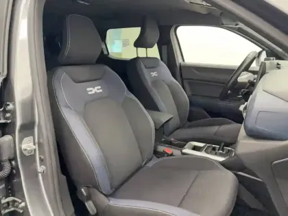 Photo 17 Dacia Duster  Hybrid 140