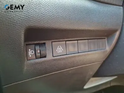 Photo 14 Peugeot 208  PureTech 75 S&S BVM5