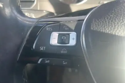 Photo 14 Volkswagen Golf Sportsvan  1.0 TSI 110 BMT BVM6