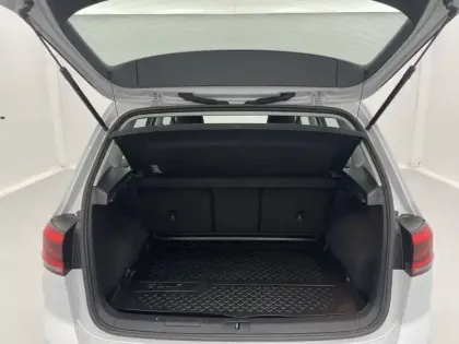 Photo 38 Volkswagen Golf Sportsvan Gén. I Ph2 Connect 5