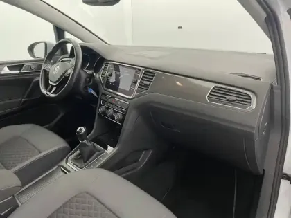 Photo 49 Volkswagen Golf Sportsvan Gén. I Ph2 Connect 5