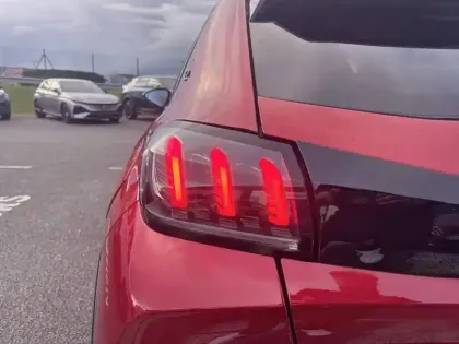 Photo 16 Peugeot 208  Electrique 50 kWh 136ch