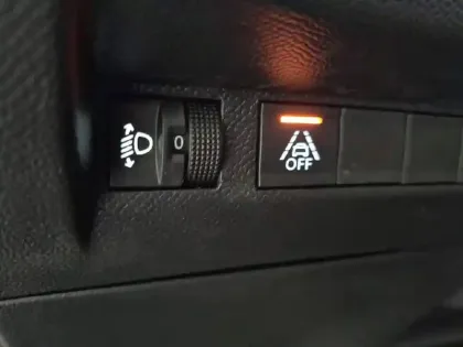 Photo 75 Peugeot 208  Electrique 50 kWh 136ch