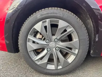 Photo 12 Peugeot 208  Electrique 50 kWh 136ch