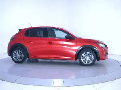 Photo 49 Peugeot 208  Electrique 50 kWh 136ch