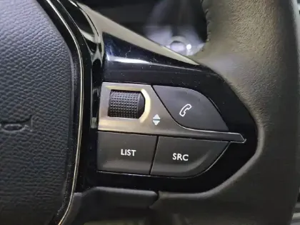 Photo 74 Peugeot 208  Electrique 50 kWh 136ch