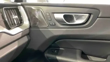 Photo 26 Volvo Xc60  T6 Recharge AWD 253 ch + 145 ch Geartronic 8