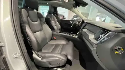 Photo 29 Volvo Xc60  T6 Recharge AWD 253 ch + 145 ch Geartronic 8