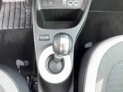 Photo 11 Renault Twingo  III E-Tech