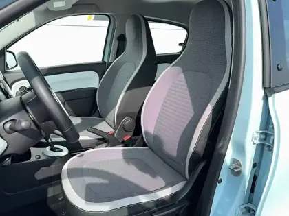 Photo 8 Renault Twingo  III E-Tech