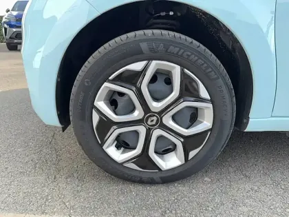 Photo 16 Renault Twingo  III E-Tech