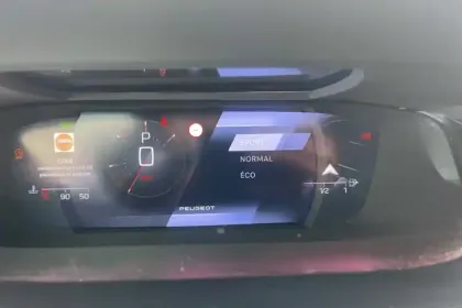 Photo 23 Peugeot 308  BlueHDi 130ch S&S EAT8