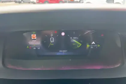 Photo 18 Peugeot 308  BlueHDi 130ch S&S EAT8