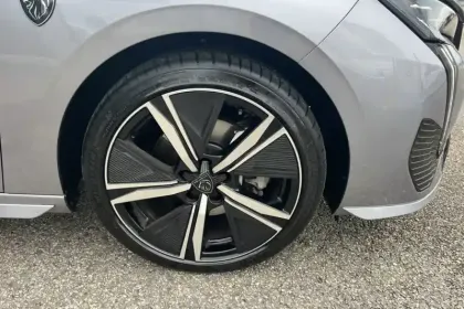 Photo 11 Peugeot 308  BlueHDi 130ch S&S EAT8