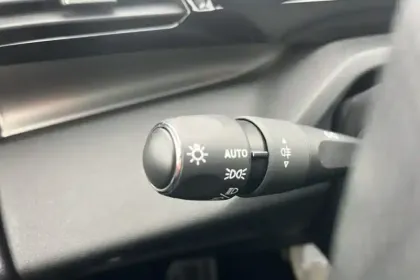 Photo 25 Peugeot 308  BlueHDi 130ch S&S EAT8