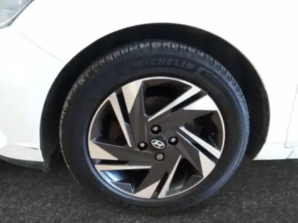 Photo 13 Hyundai I20  1.0 T-GDi 100 Hybrid 48V