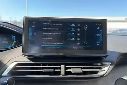 Photo 95 Peugeot 3008  Hybrid4 300 e-EAT8