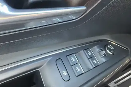 Photo 33 Peugeot 3008 Gén. II Ph2 GT 5