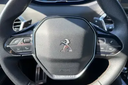 Photo 52 Peugeot 3008  Hybrid4 300 e-EAT8