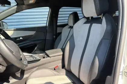 Photo 9 Peugeot 3008 Gén. II Ph2 GT 5