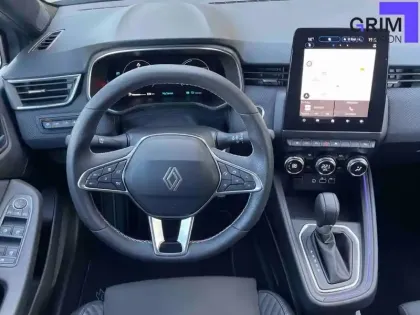 Photo 5 Renault Clio  E-Tech full hybrid 145