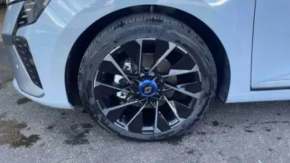 Photo 12 Renault Clio  E-Tech full hybrid 145