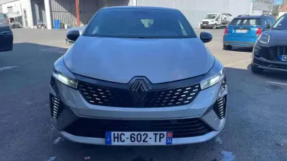 Photo 17 Renault Clio  E-Tech full hybrid 145