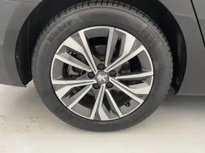 Photo 12 Peugeot 508  SW Hybrid 225 e-EAT8