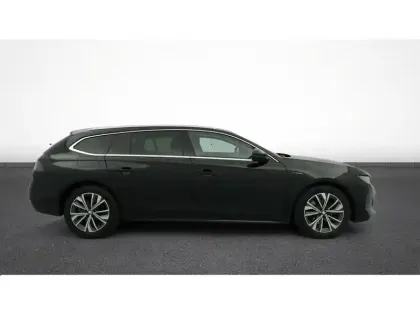 Photo 24 Peugeot 508  SW Hybrid 225 e-EAT8