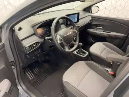 Photo 8 Dacia Jogger  Hybrid 140 7 places GSR2
