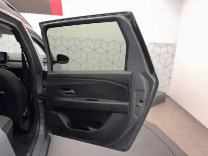 Photo 13 Dacia Jogger  Hybrid 140 7 places GSR2