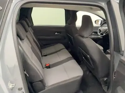 Photo 15 Dacia Jogger  Hybrid 140 7 places GSR2