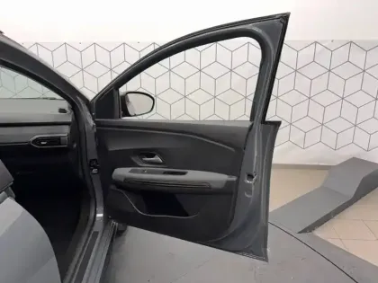 Photo 14 Dacia Jogger  Hybrid 140 7 places GSR2