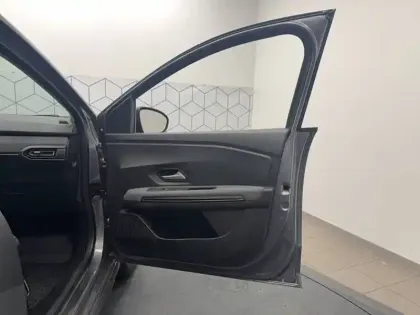 Photo 14 Dacia Jogger  Hybrid 140 7 places GSR2