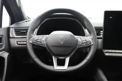 Photo 16 Renault Symbioz  E-Tech full hybrid 145