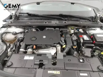 Photo 14 Citroën C4  SOCIETE BLUEHDI 130 S&S EAT8