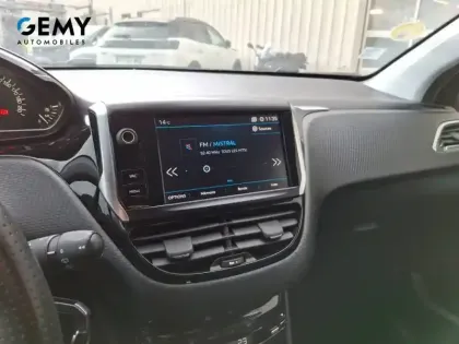 Photo 13 Peugeot 208  BlueHDi 100ch S&S BVM5