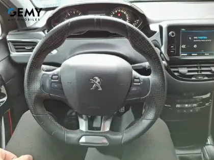 Photo 12 Peugeot 208  BlueHDi 100ch S&S BVM5