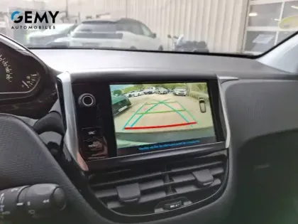 Photo 14 Peugeot 208  BlueHDi 100ch S&S BVM5