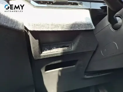 Photo 16 Peugeot 3008  Electrique 210 ch 73 kWh