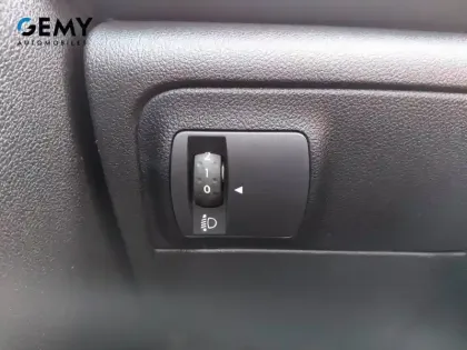 Photo 38 Renault Megane Mégane IV Berline Blue dCi 115 EDC